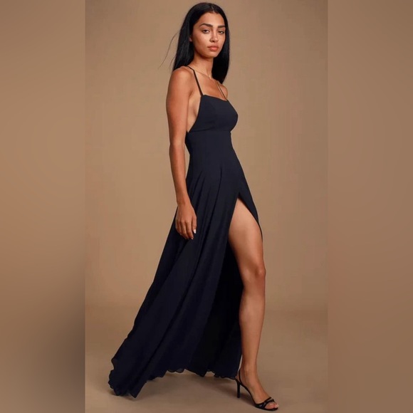 Black backless dress, size small…perfect for Prom! - Picture 2 of 4